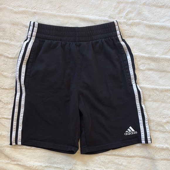 Adidas Black soft Shorts size youth medium - Picture 1 of 8
